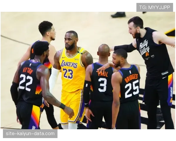 安东尼·戴维斯挡拆助攻提升三分效率显著拉开湖人进攻空间