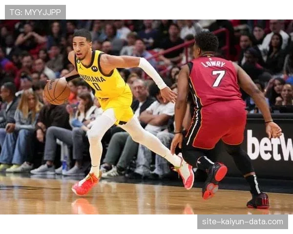 哈利伯顿利用挡拆提升得分效率显著拉开与队友差距