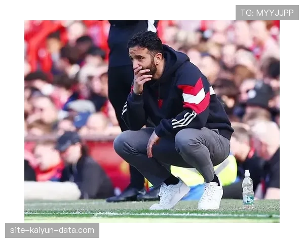 曼联连胜背后，状态波动问题逐步显现，稳定性面临考验