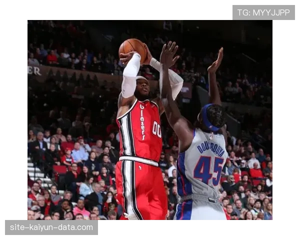 杰·伦·杰克逊二世突破拉开差距，三分效率显著提升